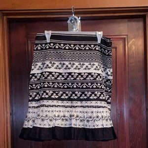 Viola/Anthropologie Embroidered skirt Size 8